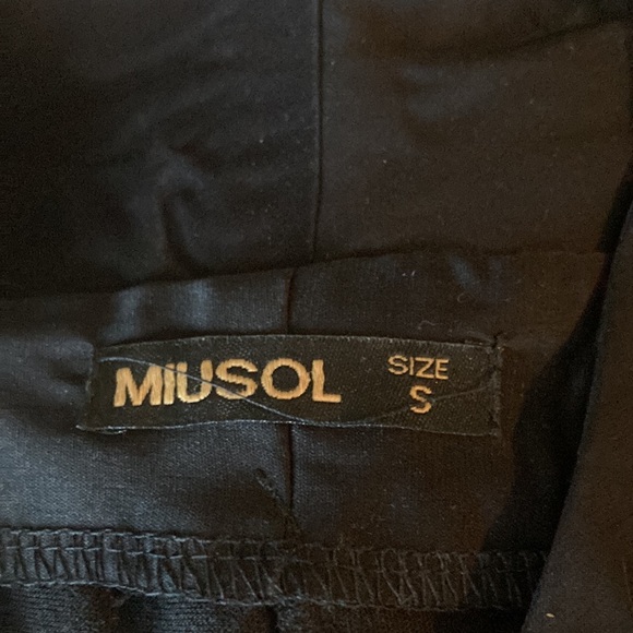 Black Dress - Picture 5 of 5